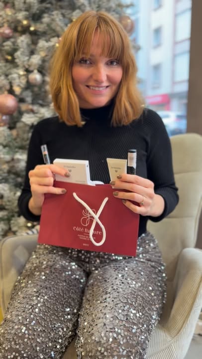 Pour Noel javais envie dun maquillage lumineux elegant et facile 1 1465674085567238 - Brest Finistère Pour Noel javais envie dun maquillage lumineux elegant et facile 1 1465674085567238 - Brest Finistère